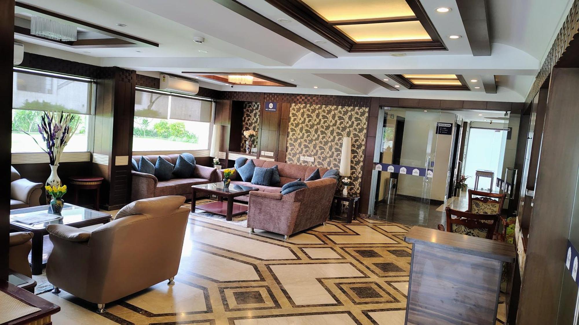 Готель Crestmont Ashapurna Jaipur, Banipark Екстер'єр фото