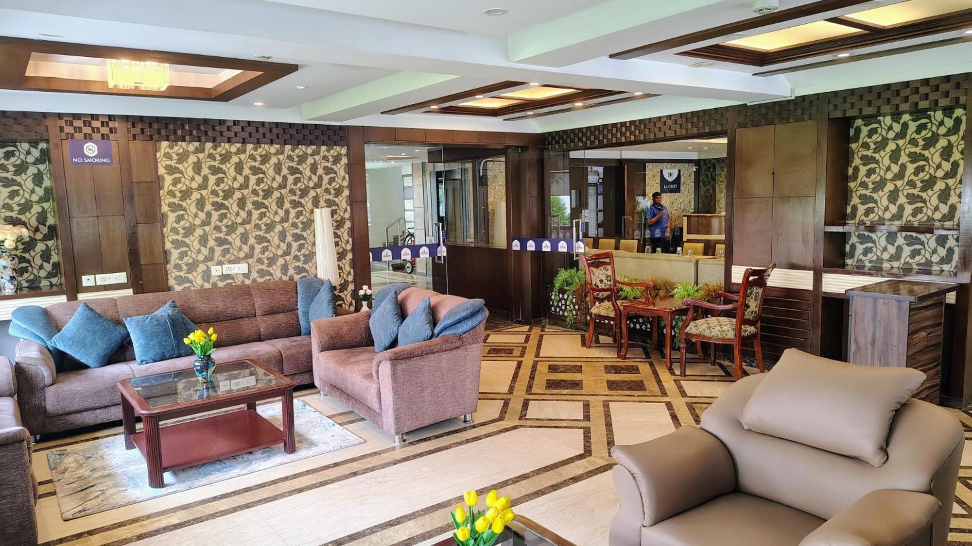 Готель Crestmont Ashapurna Jaipur, Banipark Екстер'єр фото