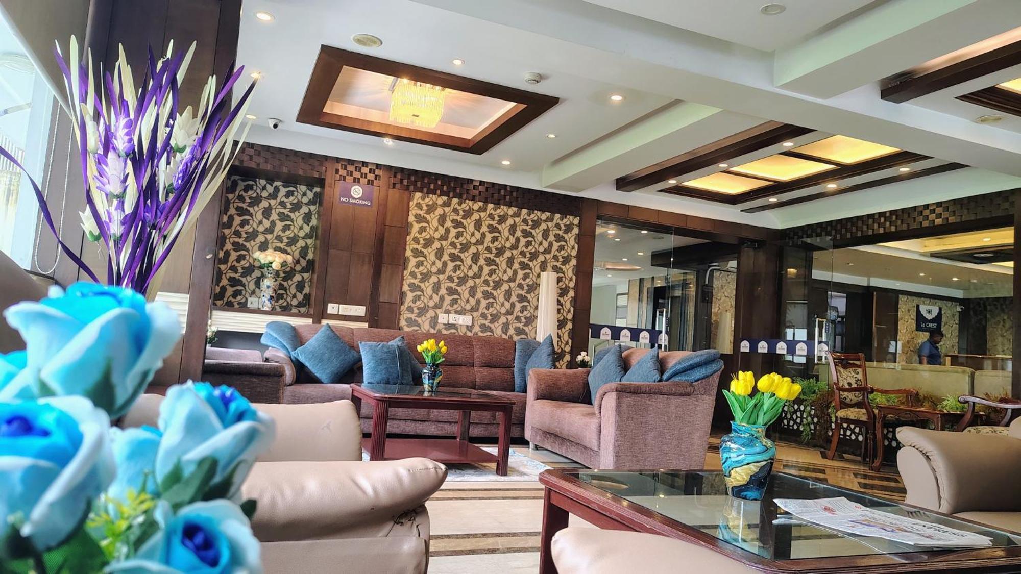 Готель Crestmont Ashapurna Jaipur, Banipark Екстер'єр фото