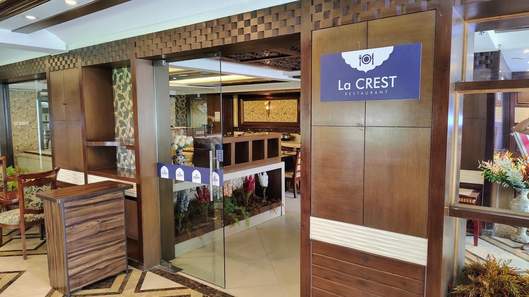 Готель Crestmont Ashapurna Jaipur, Banipark Екстер'єр фото